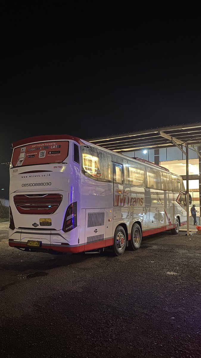 Jakarta - Malang
Penumpang dilarang lapar ⚠️⚠️
                         - with MTRans-