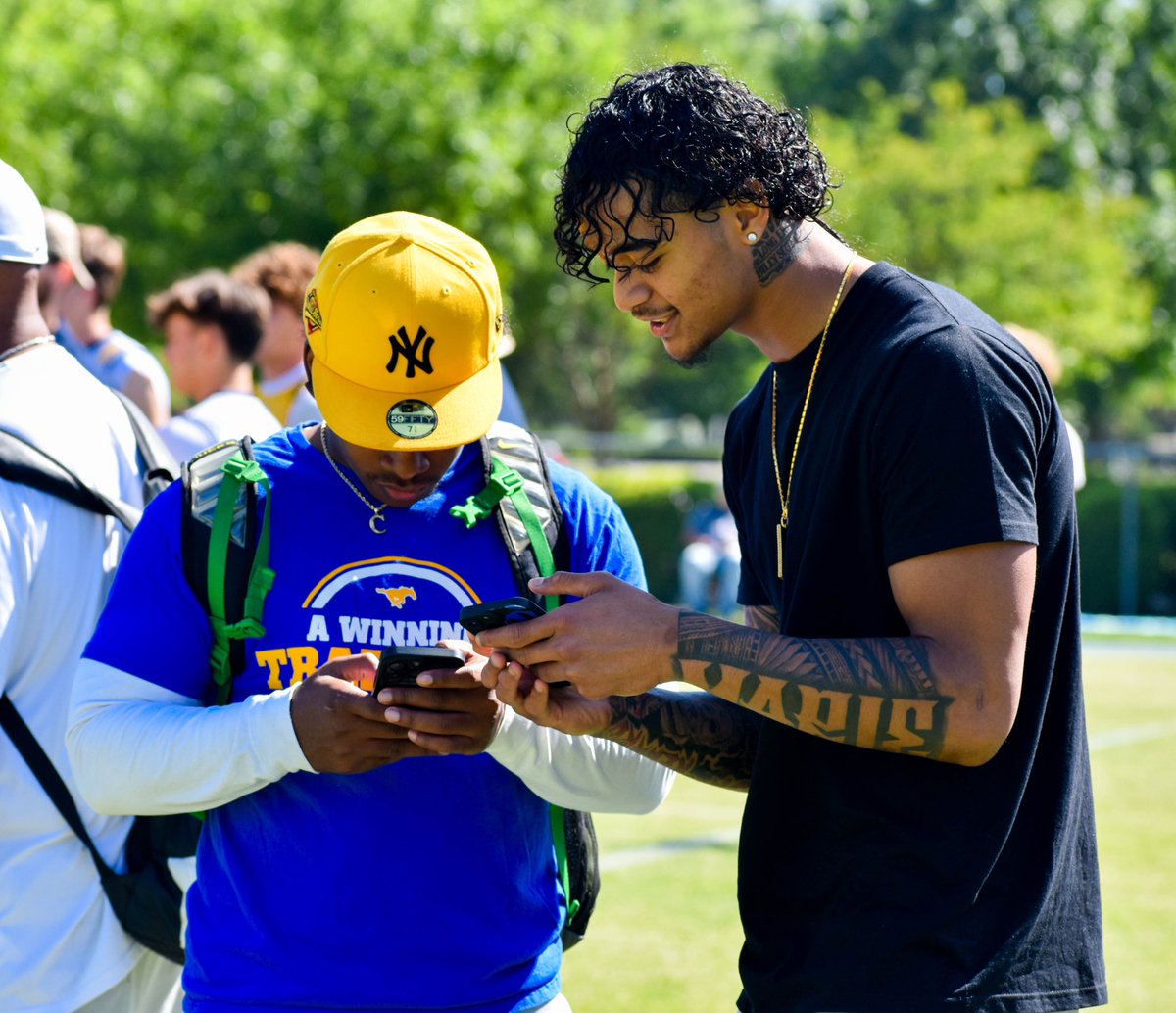 Coach D. Leach (H.U.) πΊπΈπ― (@streetsavvygmg) on Twitter photo Happy Birthday King!! <a href="/LopaKingston/">Kingston Lopa</a> <a href="/grant_union/">GHSpacersFootball</a> πππ₯³πππ #Pacers4Life #CitySchool @c_showtime1 Happy Birthday King!! <a href="/LopaKingston/">Kingston Lopa</a> <a href="/grant_union/">GHSpacersFootball</a> πππ₯³πππ #Pacers4Life #CitySchool @c_showtime1