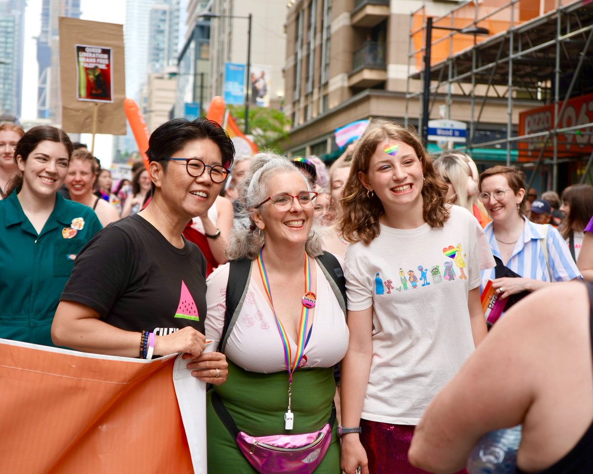 kristynwongtam's tweet image. The @OntarioNDP has Big Dyke Energy! The Dyke March is always a highlight of #TorontoPride and I was thrilled to walk with @MaritStiles @JILLSLASTWORD and amazing folk from across Ontario. Dykes have always been at the forefront of human rights for 2SLGBTQIA+ communities and we