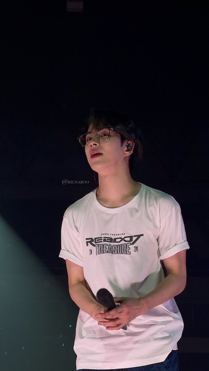 bignaboo's tweet photo. JAEHYUKKIE 🥺  #YOONJAEHYUK #JAEHYUK #REBOOT_IN_JAKARTA #REBOOT_RELAY_TOUR #TREASURE_REBOOT_IN_JAKARTA #treasure https://t.co/KSqbRQWc6n