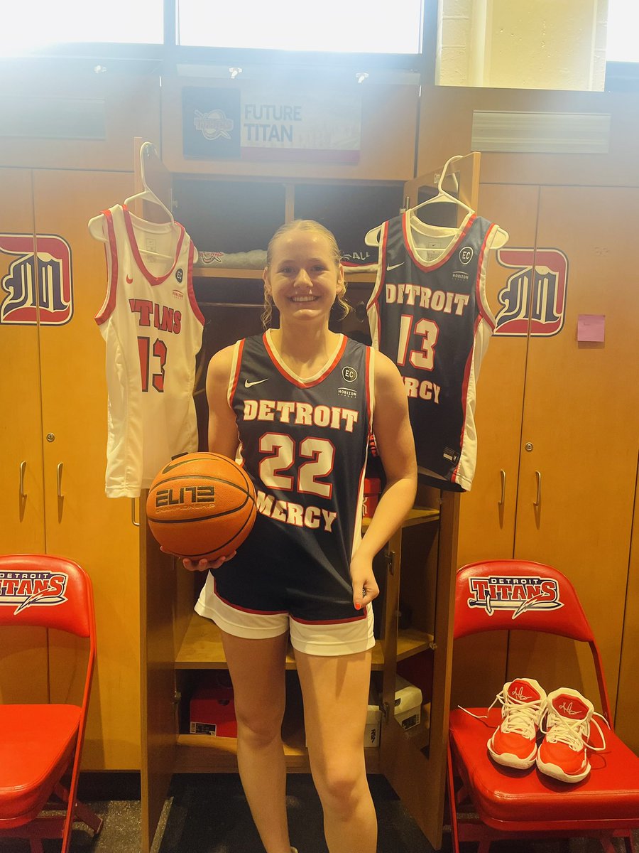 bailey_hape's tweet photo. I had a great unofficial visit at @Detroit_WBB ! Thank you for the invite, @haffeyk ! It was awesome getting to tour the beautiful campus &amp; athletic facilities + getting to meet all of you! Thank you! @CoachAchter @andrea_cecil15 @INElitePrime @Reitzgirlsbball @bstone3030 https://t.co/WWPw5SiCd2