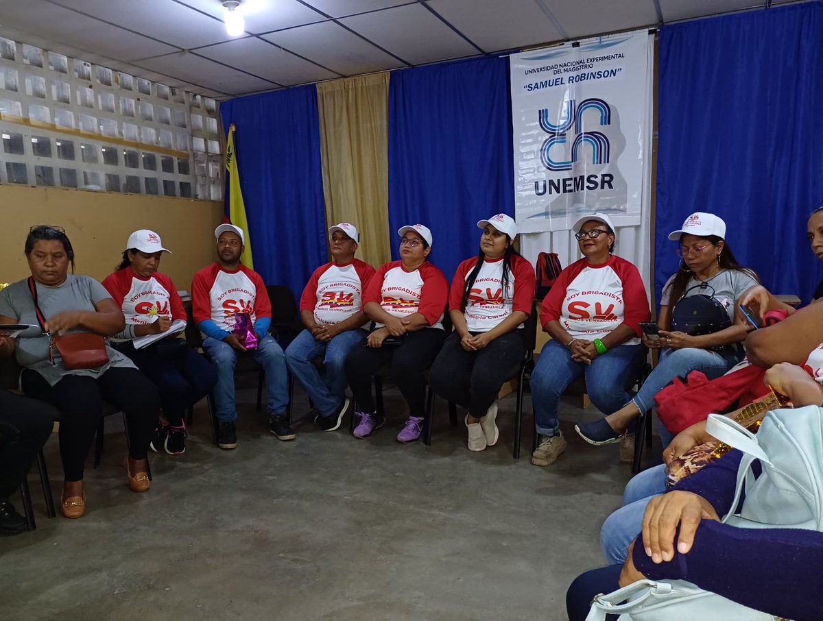 <a href="/OviedoPSUV/">Tito Oviedo</a> La Pq Universidad y cachamay tienen una vanguardia de misioner@s dispuesto a dar la batalla para la victoria del Gallo Pinto. Este #28Julio con el 1x10x7, <a href="/NicolasMaduro/">Nicolás Maduro</a> seguirá al frente garantizando la igualdad y la justicia social. #CiudadGuayanaParaVivir