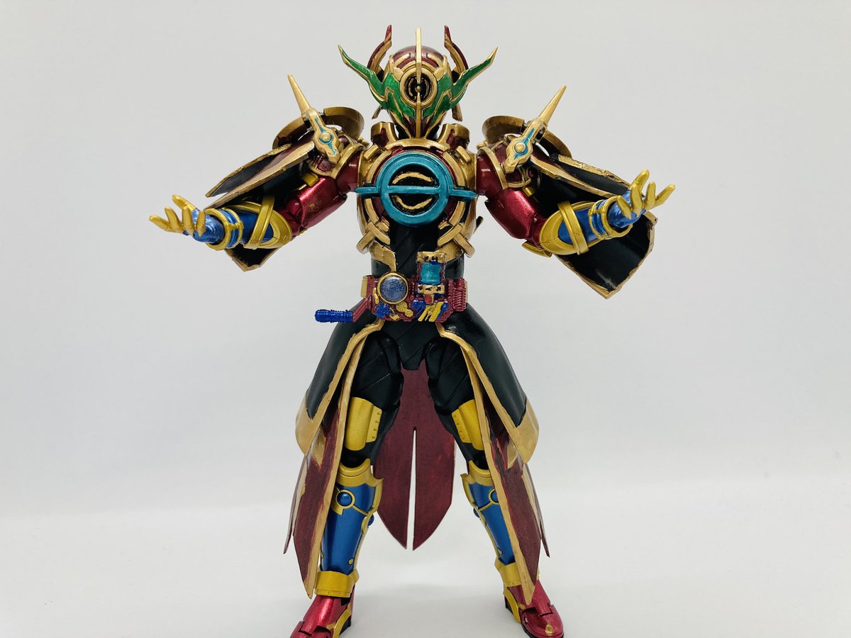 アーツのエボル ブラックホールフォームをリペイントして仮面ライダー
