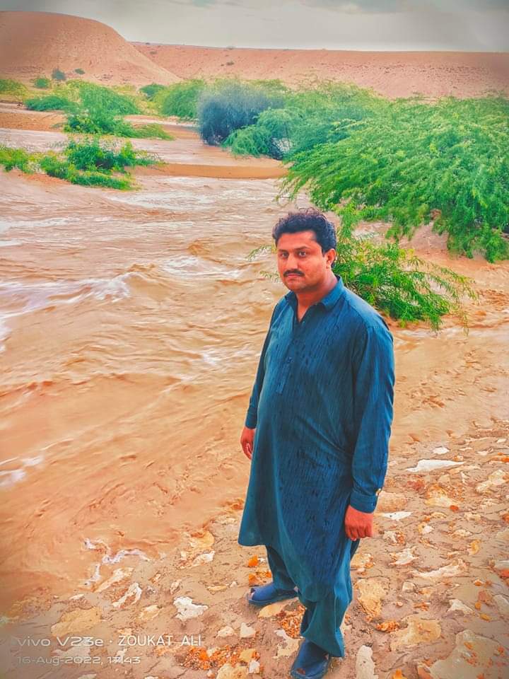 DodalSahit0's tweet photo. وٺ پڪڙ ڪجي ته اُٺَ جي به مالڪي ٿيو پوي
ڇڏي ڏيو ته ڪونڌرن جا خون به لڙهيو وڃن.
#JusticeForDrhabibsahito https://t.co/9kRhIOmynS