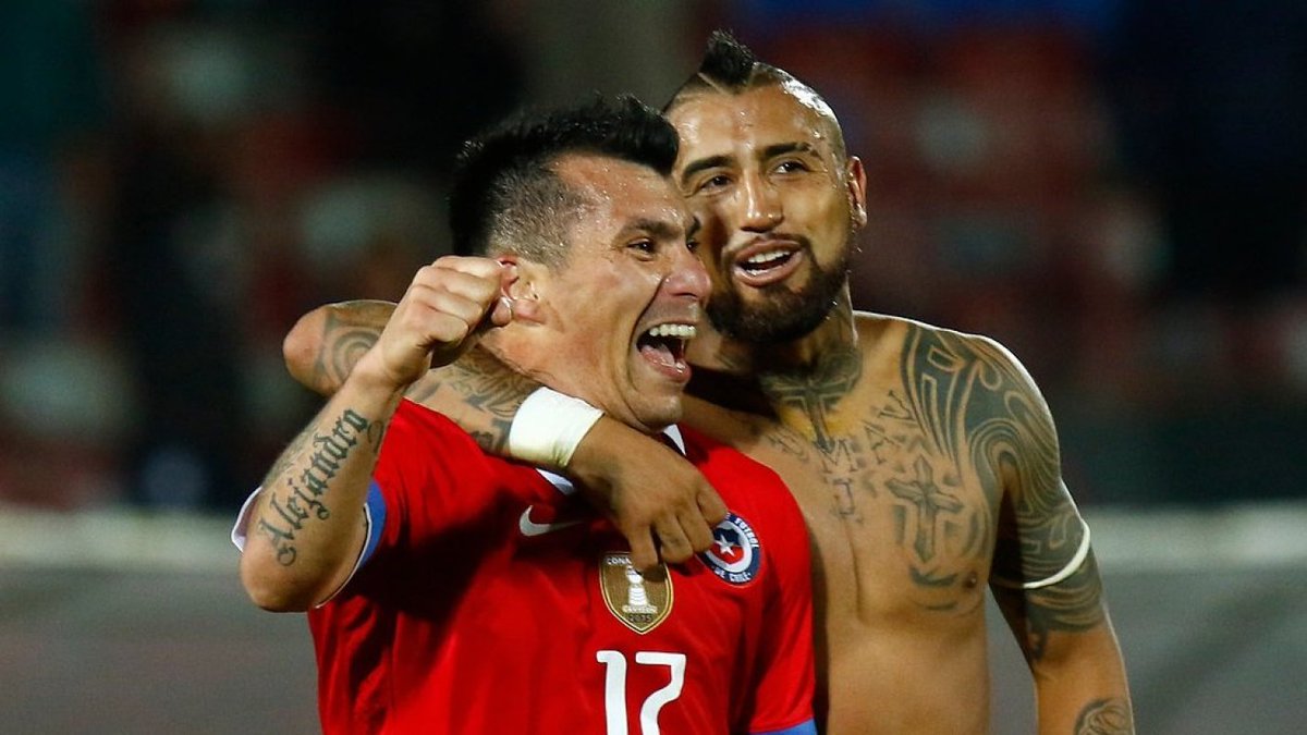 mathiasvaldezw's tweet photo. Les dije que Gary y Vidal eran fundamentales para Copa América, si Vidal chocó curao un Ferrari y ganamos la copa américa 2015, serán borrachos pero en cancha son unas fieras, con ellos hoy ganabamos. #VamosChile #RoldanHijoDePerraLadronConchetumare #FIFARobo #CopaAmerica2024 https://t.co/cxyPoAXQOo