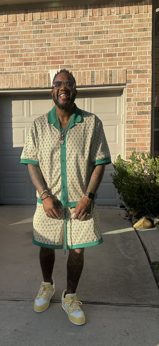 Mrlilsing's tweet photo. Let me pop my shit since I’m off work today 😎😎😎 https://t.co/csxKsPmESo