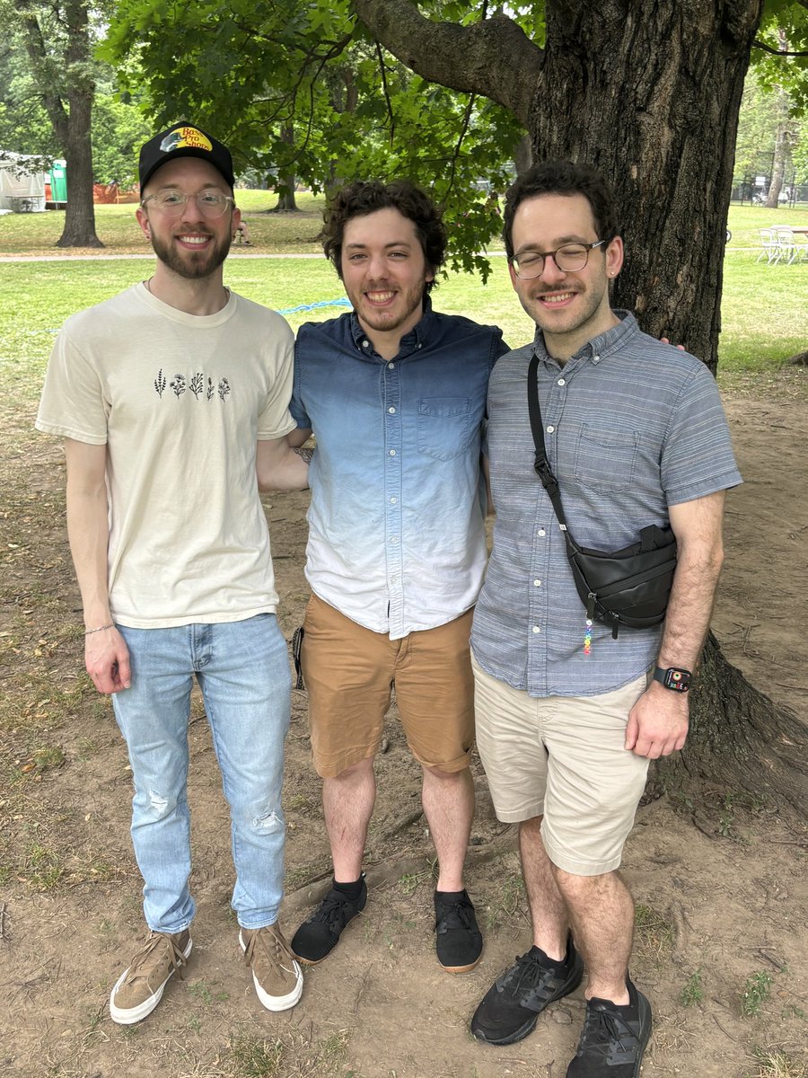 got to hang with these handsome fellas today for a couple hours. was a treat. <a href="/mattvanmusic/">matt van</a> <a href="/MrFijiWiji/">Chef Fij</a>