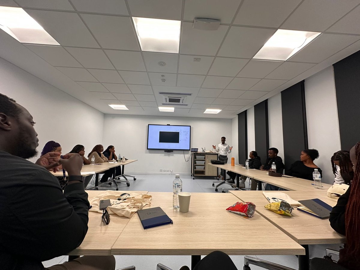 RCAPerth's tweet photo. This month of June our youth held two workshops series focused on 'Community Financial Skills 101'! Looking at 

🤩 Super 
🤩 Investment Opportunities 
🤩 Banking in Rwanda 
&amp; Much more

We are thankful for the support of City of Canning! #RCAPerth https://t.co/lDBNugzQv6