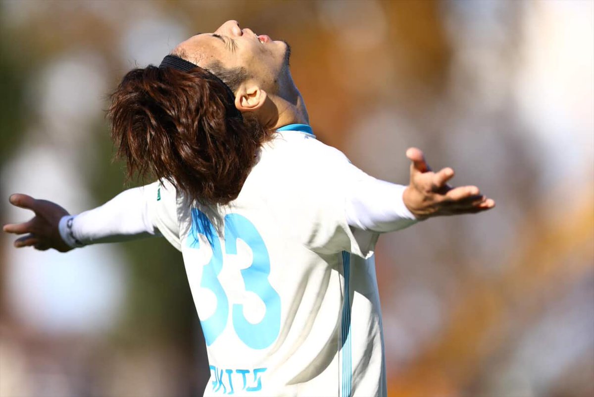 nankatsu_staff's tweet photo. 河本明人選手 退団のお知らせ
https://t.co/3K3ZiZ3T4Q

このたび、河本明人選手が南葛SCを退団することになりましたのでお知らせいたします。これまでの温かいご支援、ご声援、誠にありがとうございました。7月6日に行われる関東リーグ第8節東京国際大学FC戦で、ファン、サポーターの皆さんがいるところへ挨拶にうかがう予定です。

以下、本人からのメッセージです。

このたび、今月をもちまして、南葛SCを退団することとなりました。

この4年半、成長する機会を得られたことは私にとって本当に貴重な経験でした。二度の昇格を経験でき、少しは力になれたかなと思います。クラブがどんどん大きくなる様子にも関われたことを誇りに思います。

そして、昨年の前十字靭帯の怪我から一年が経ち、もうすぐ復帰すると言っていた矢先に、復帰を待ってくれていたチームメートや、いつも声をかけて期待してくれていたサポーターの皆さんには、このようなシーズンの途中での退団という形になり、大変心苦しい思いです。

昨年の怪我をしてから、また娘と一緒にピッチに入場することを夢見て一年間リハビリをしてきました。南葛SCではその夢を叶えることはできませんでしたが、また機会があればどこかで叶えられればいいなと思っています。

またどこかで皆さんと再会できることを楽しみにしています。これからも南葛SCの成功と発展を心より願っています。

ありがとうございました。
