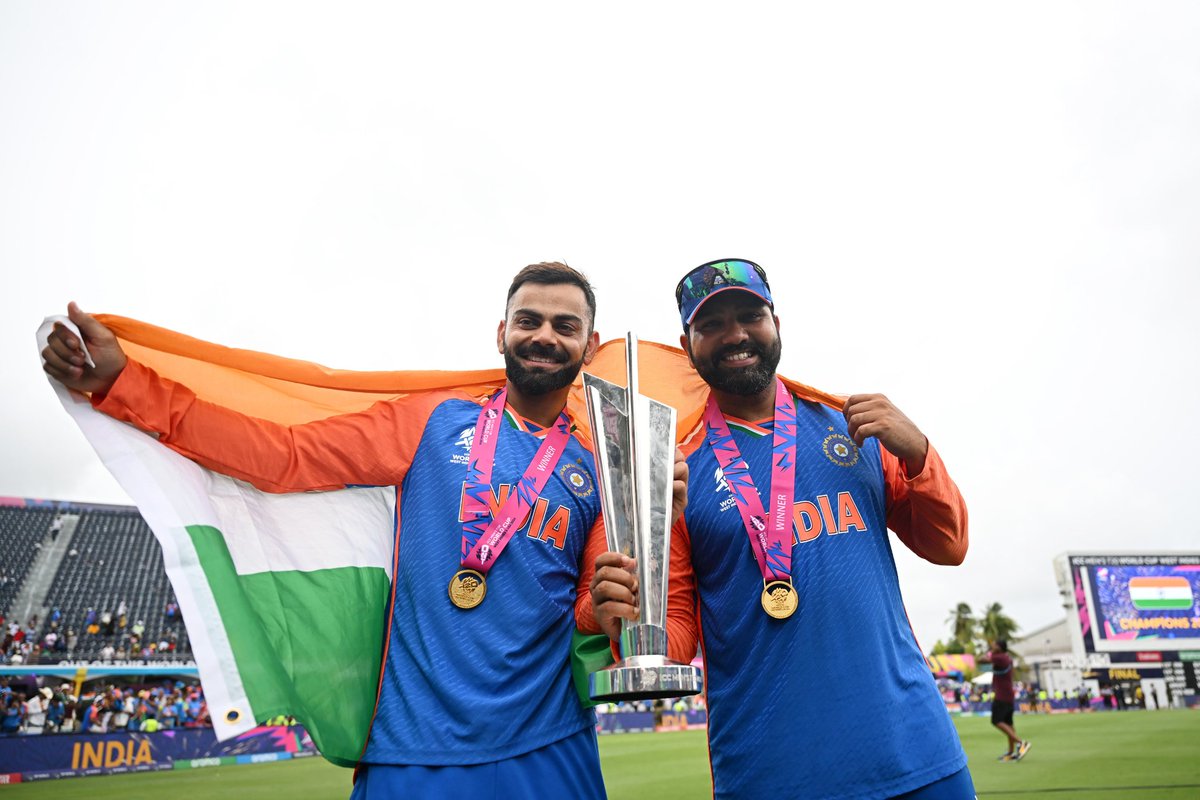 MurohitM's tweet photo. Two greatness of the game!
Go for another ultimate prize!
@ImRo45 @imVkohli https://t.co/Ru3y0QMUPk