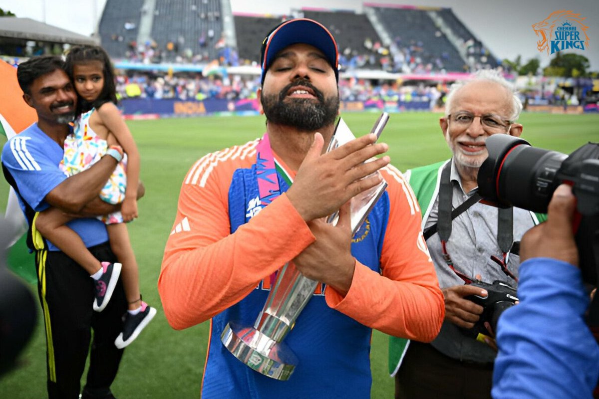ChennaiIPL's tweet photo. "No better time to say goodbye to this format" 💙

Oh Captain Our Captain, You gave it all for the nation!🇮🇳 🫡

#T20WorldCupFinal 
📸 : ICC https://t.co/eEoqcu9zQl