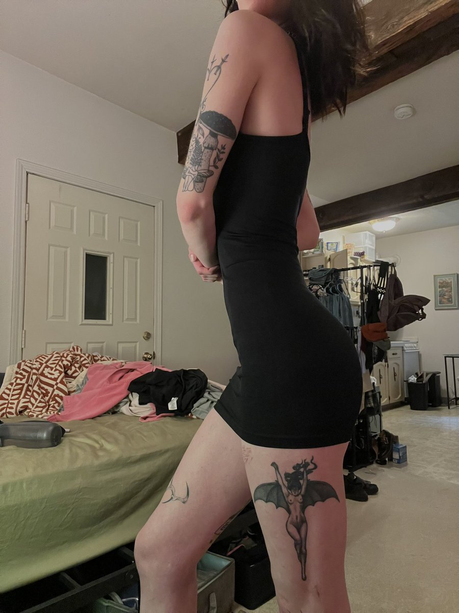 contextinspectr's tweet image. have to be hot online now that i’m not a good Poster anymore