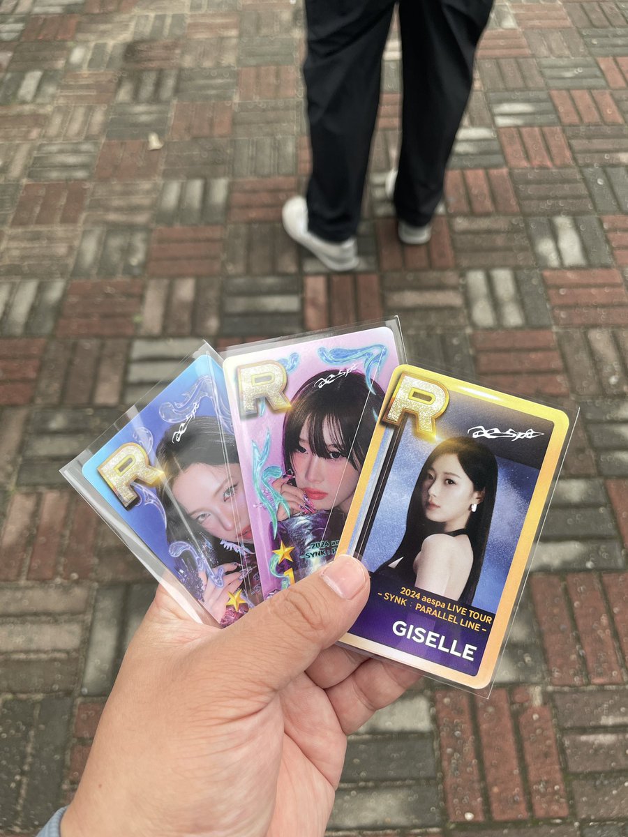 jaylee1994s's tweet photo. 에스파 슈스엠 포카 교환 구해요 ㅠㅠ
저 - 같은 카드버전 카리나 or 지젤, 지젤
마이님 - 윈터 https://t.co/YwJmEF7Tmr
