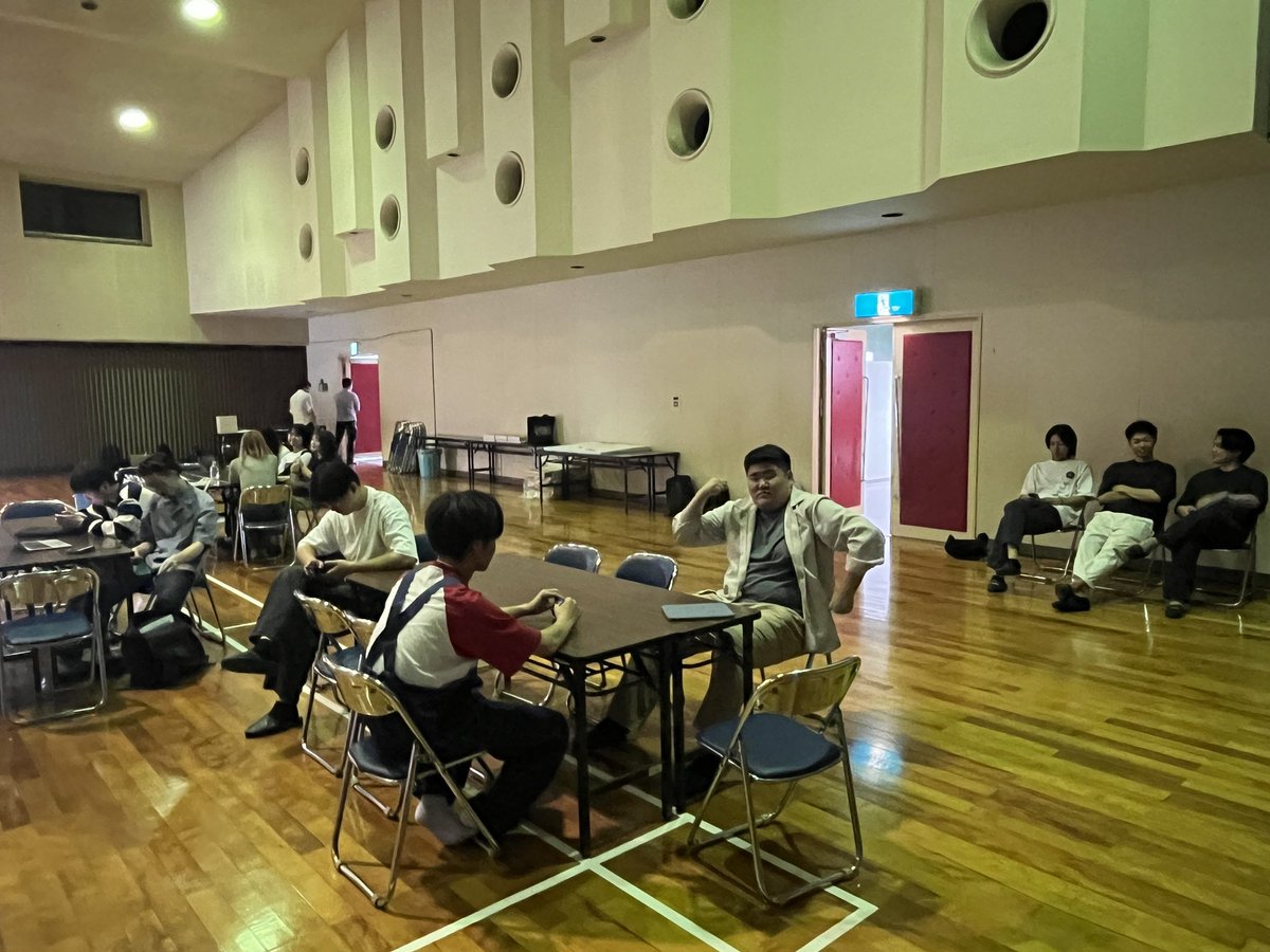 LABSHIB's tweet photo. 東串良町にてワークショップ開催！
地域の人たちと話す前のリラックスタイムです。みなさん緊張しています。前村 https://t.co/GD1mhnDGl3