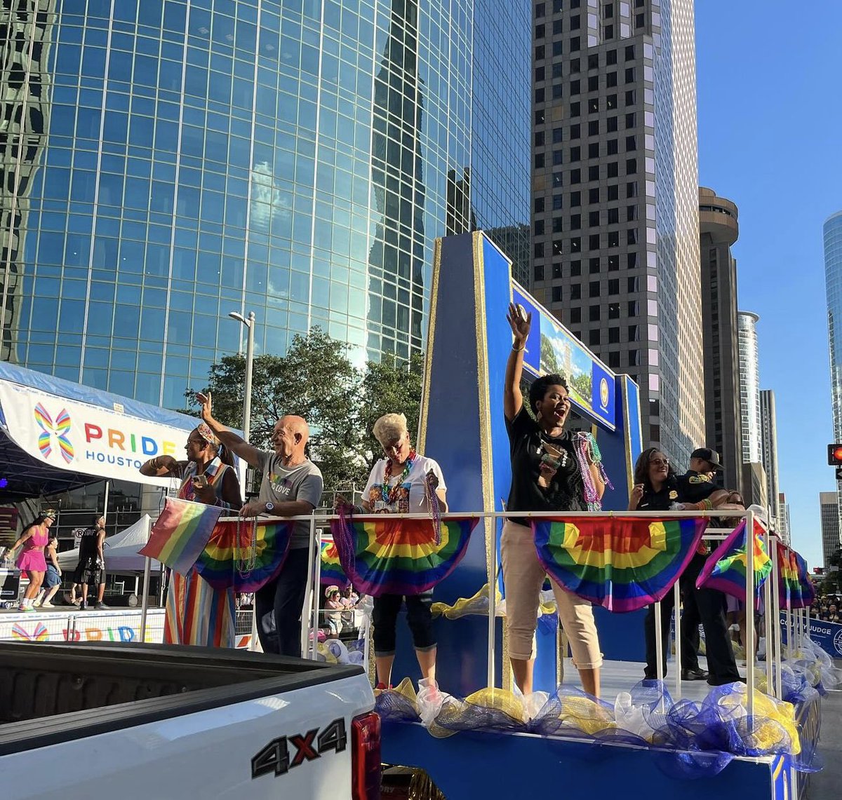 MarthacastexT's tweet photo. Happy PRIDE, Houston!  It's a joy to be part of a community that celebrates equality with such passion. Let's continue to stand together, support one another, and strive for a future where everyone is treated w respect and dignity, not just today, but every day. #PrideHouston 🌈 https://t.co/U6Dm3wXdQG
