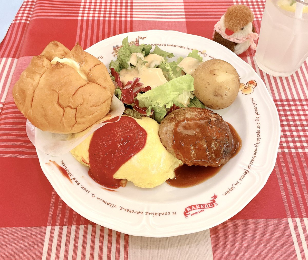 buke3jp's tweet photo. ラケルのオムライスを見ていってね https://t.co/Ukl1UCHB7S