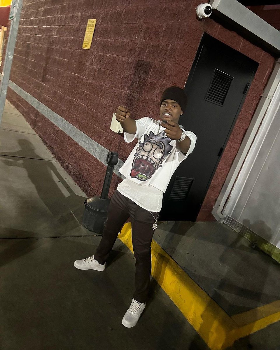 BiC Fizzle 🥶 tweet media
