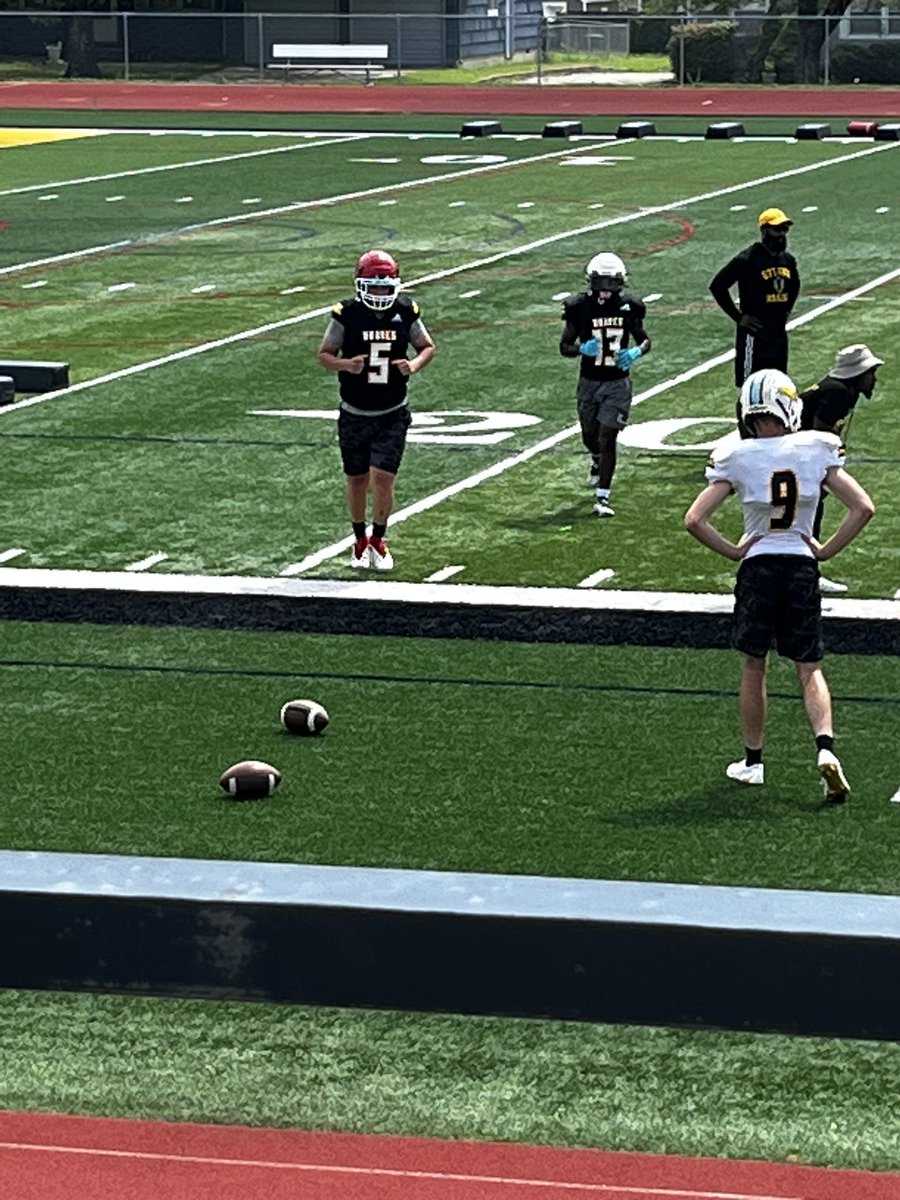 Lando_schillyqb's tweet image. Had a great camp today and learned about the braves college experience @CoachNickDavis @Coach_CAnderson @OttawaBravesFB