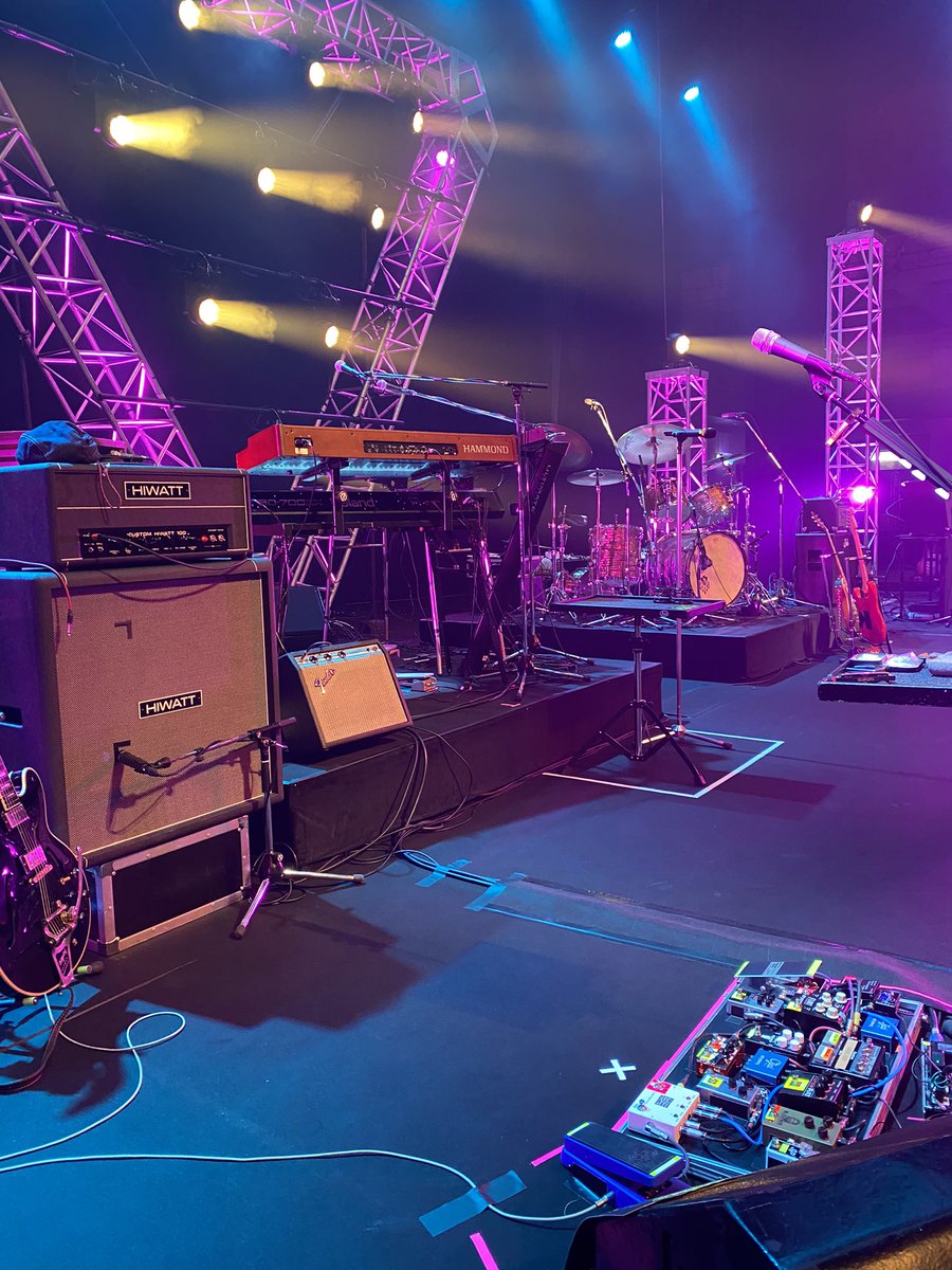 kusakarix's tweet photo. HOUND DOG  大阪2日目✊✊

本日も極上のロックンロールショーで会いましょう！！

#ハウンドドッグ 
#liveツアー2024
#LOVEandLIVE https://t.co/6z9NlyxU69