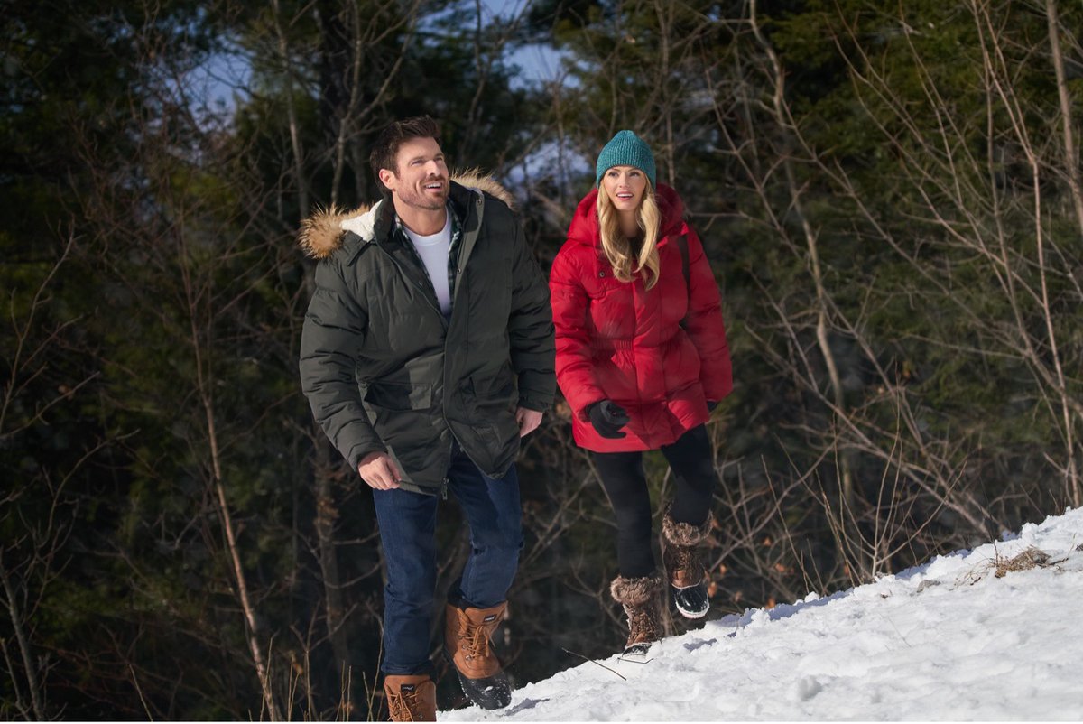hallmarkchannel's tweet photo. Teagan #RebeccaDalton and Noah @themarcusrosner are getting closer to the storm. Will they find their snowflake before the weather conditions worsen? #FallingLikeSnowflakes #ChristmasInJuly https://t.co/mFBQAjQZM7