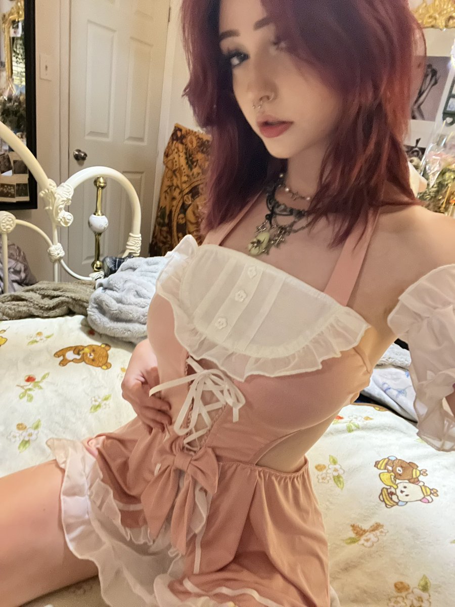 ashleyscarr's tweet photo. do u like my new dress?  🎀 
#emo #alt #18y #fansly #nsfw #boobs #egirl #tease #nsfwtwt https://t.co/cXPA7OZFus