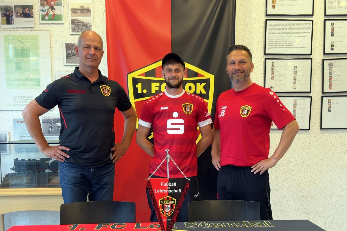 #ErsteMänner #Verbandsliga ► Vertragsverlängerung

Ein weiterer unserer Jungs bleibt am Hölzchen:

⚽ #6 Benjamin Bubke (26)

WIR FREUEN UNS, mit Benny weiterhin die Lok-Zukunft zu gestalten!

#nurderlok
#fußballausleidenschaft
#rotundschwarzfürimmer

1fc-lok-stendal.de/verein/neuigke…