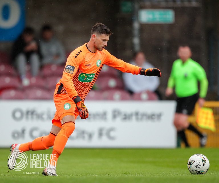 BrayWanderers's tweet photo. 𝐌𝐑. 𝟏𝟎𝟎

Stephen McGuinness made his 𝟏𝟎𝟎th appearance for the club last Friday. 
Remarkably, he made his debut back in 2013🧤⚽️ 

📸 @ryanmilestone https://t.co/6tUl4Rxx1L