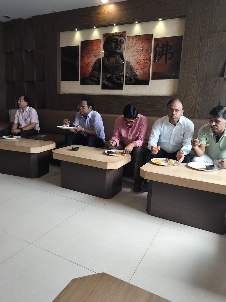 Chitransh Chamber of Commerce tweet media