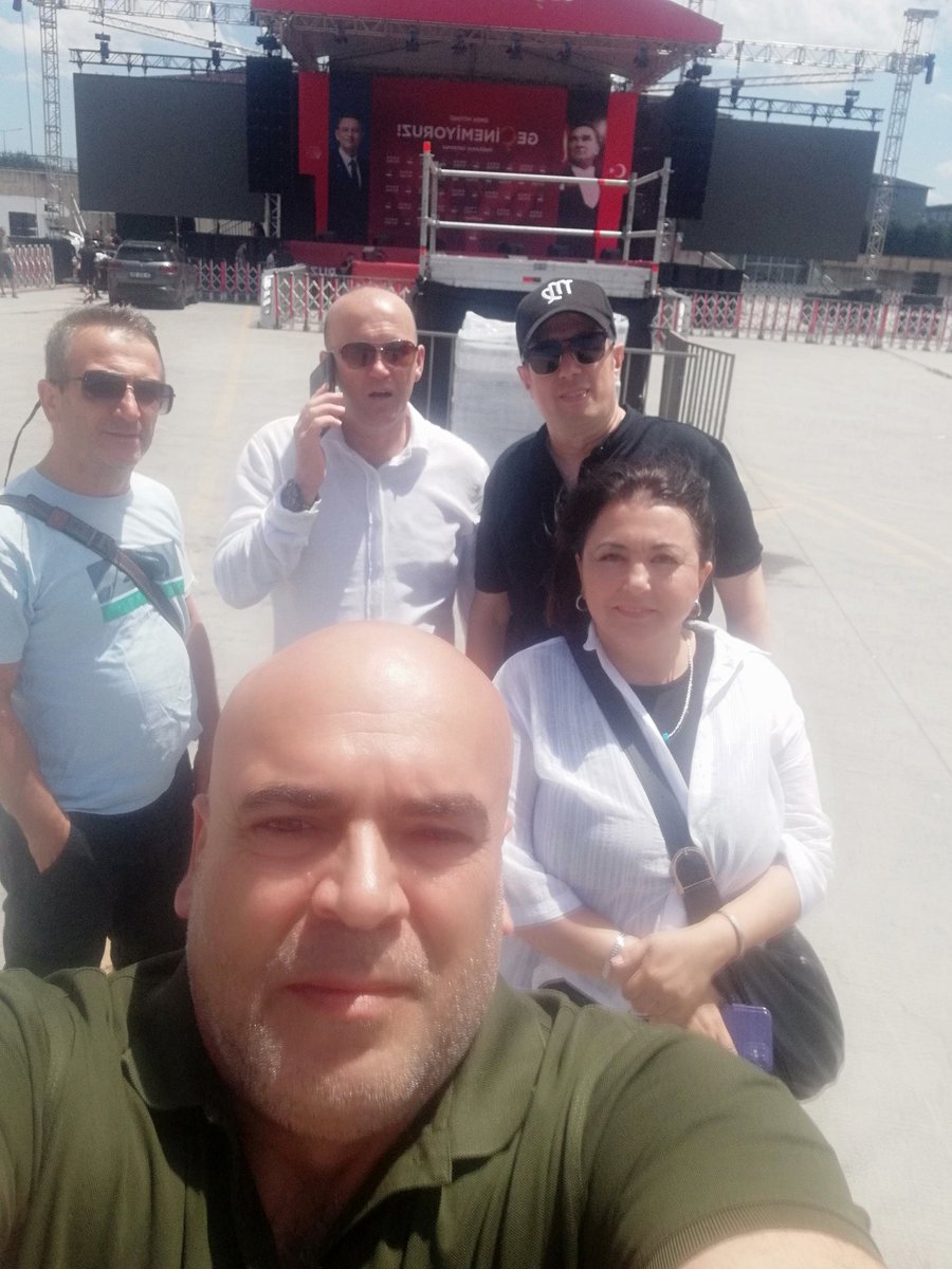 Miting alanındayız kaz-ana-cağız
<a href="/eczozgurozel/">Özgür Özel</a>
<a href="/herkesicinCHP/">CHP 🇹🇷</a>
<a href="/fethigurer/">Ömer Fethi Gürer</a>
<a href="/talatdincer/">Talat Dinçer</a>
<a href="/SEVDAERDAN/">Av. Sevda Erdan Kılıç</a>
Emek Mitingi
#Geçinemiyoruz
#StajyerÇırakSGKHakkıiçinGebzede