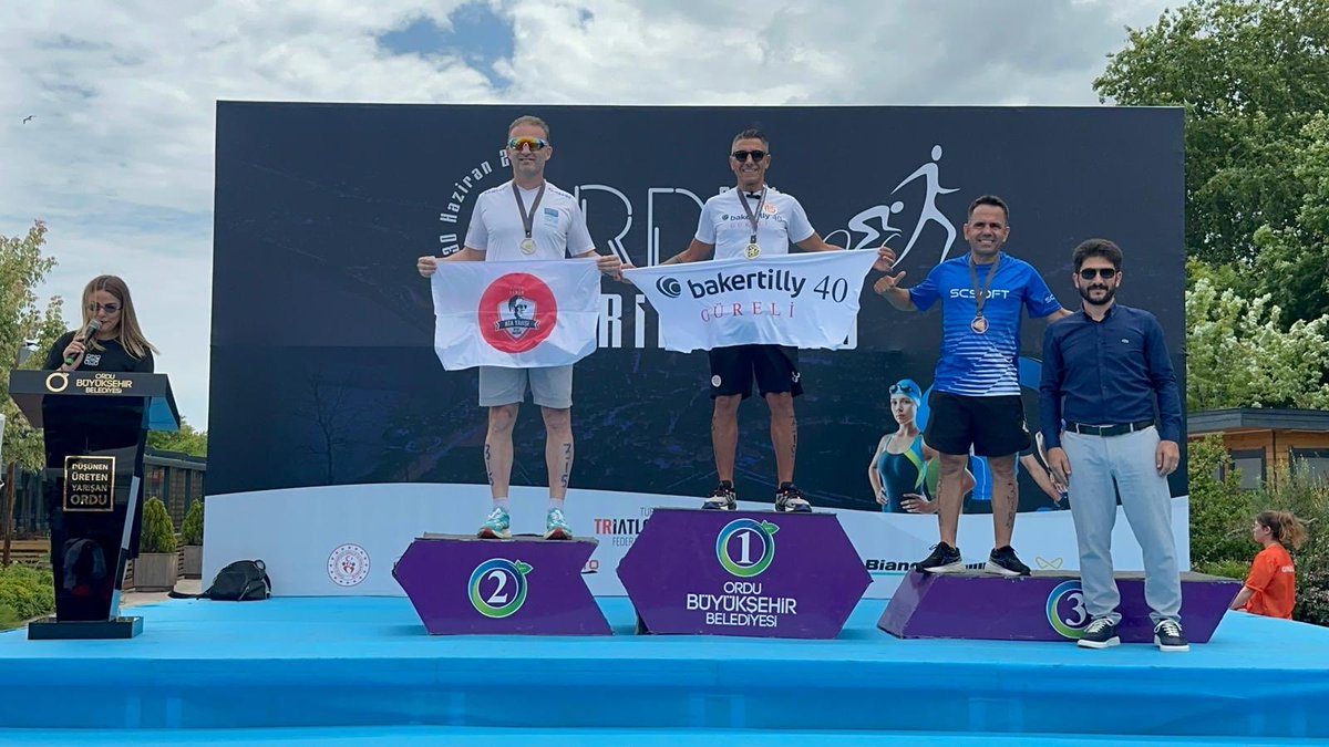 TriatletC's tweet photo. Türkiye Triatlon  kupası için Ordu’da  düzenlenen Uluslararası yarışmada şirketimizin bayrağını birincilikle kürsüye taşıdığım için gururluyum..🙏🙏 tüm çalışma arkadaşlarıma ve üstatlarımıza  sevgi ve saygılarımı iletiyorum...1.5 K 🏊 40 K 🚴 10 K🏃‍♂️❤️🧿🙏🥇 https://t.co/yvDjt9Dy14
