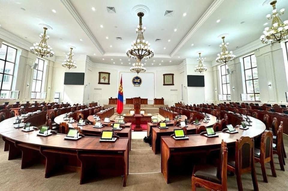 Төр минь түвшин, түмэн олон маань амагалан байг 🇲🇳