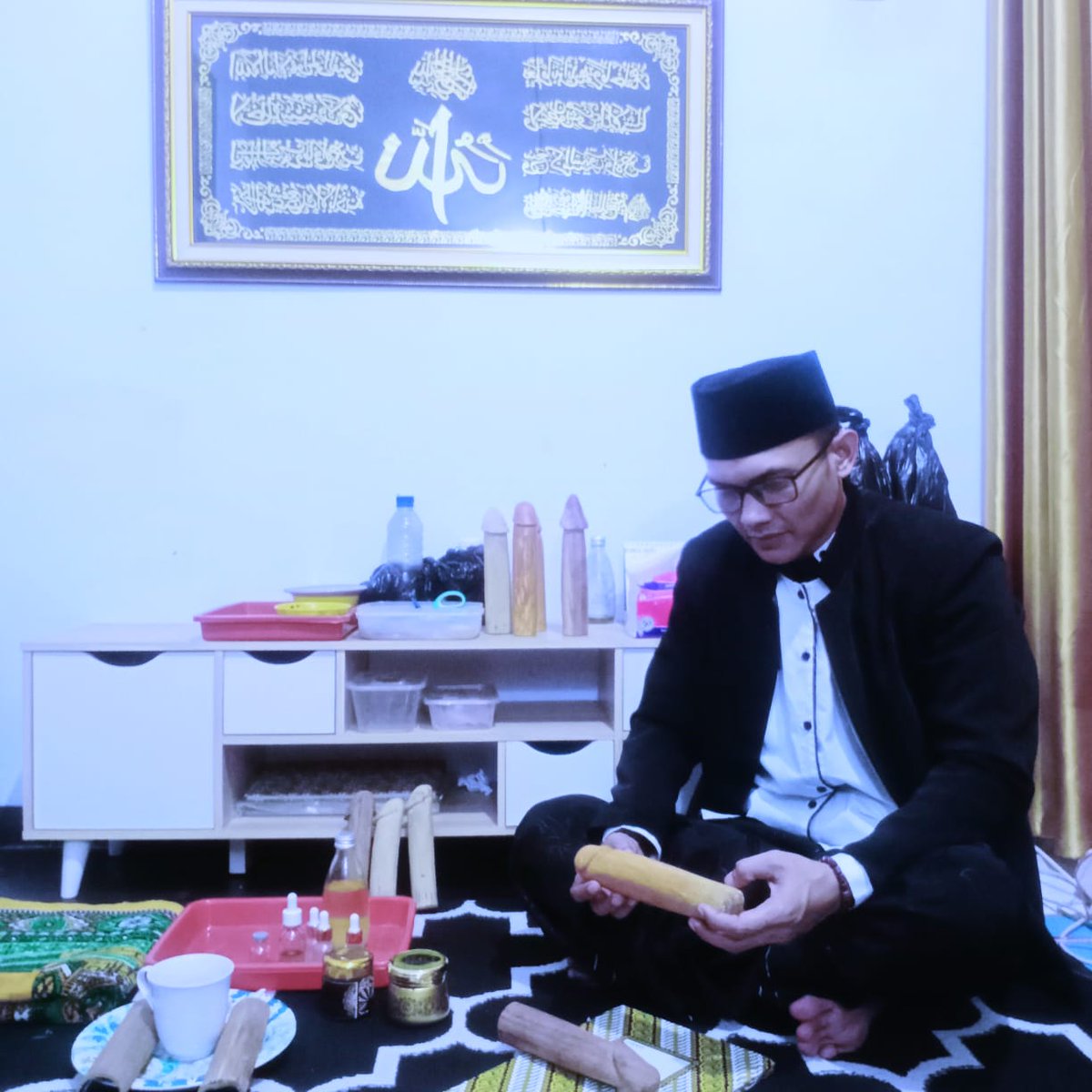 Salimsopian1's tweet photo. Alamat Rumah Terapi. Jl. Raya Sadang Purwakarta. Mengobati Untuk besar Panjang ejakulasi dini. Lemah Syahwat. Impoten mati total. Buka setiap hari. https://t.co/V312f5fksb
