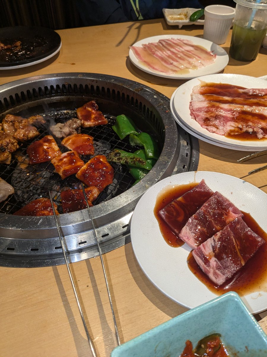 お昼から焼肉でございます！