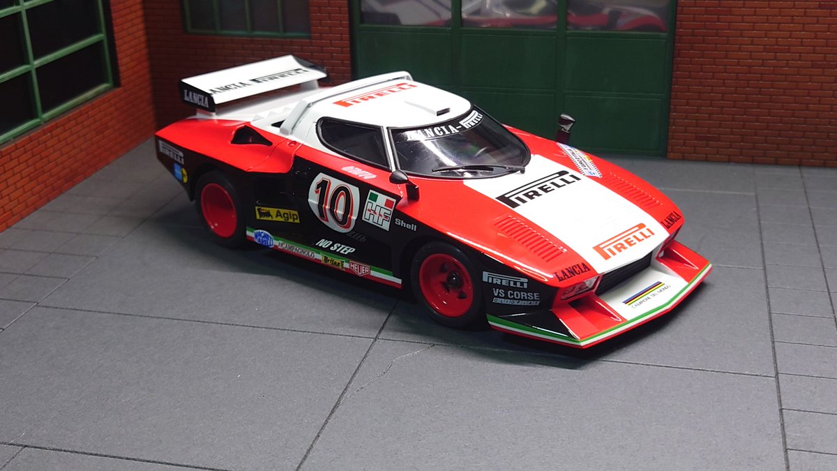norton_tk's tweet image. #2mgandini　の延長線期日ギリギリですがランチア ピレリ ストラトスターボ完成です。
昔フジミから1/20サイズで出ていた架空のピレリカラーのストラトスターボを、タミヤの1/24サイズで制作しました。

#今月作ったプラモを晒そうぜ