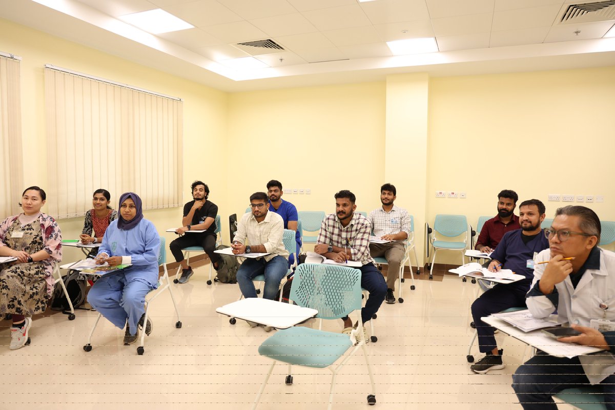 صحية الداخلية (@dghs_dakhiliyah) on Twitter photo انطلاق البرنامج التدريبي "تعليم اللغة العربية للناطقين بغيرها" والذي ينظمه #مستشفى_نزوى ممثلاً بقسم التطوير والتوجيه المهني بالتعاون مع <a href="/sqcarabic/">معهد السُّلطان قابوس لتعليم اللغة العربية</a>، وفريق الترجمة بالمستشفى. يستهدف البرنامج مقدمي الرعاية الصحية الناطقين بغير العربية ويستمر لمدة شهر بواقع ثلاثة أيام في الأسبوع. انطلاق البرنامج التدريبي "تعليم اللغة العربية للناطقين بغيرها" والذي ينظمه #مستشفى_نزوى ممثلاً بقسم التطوير والتوجيه المهني بالتعاون مع <a href="/sqcarabic/">معهد السُّلطان قابوس لتعليم اللغة العربية</a>، وفريق الترجمة بالمستشفى. يستهدف البرنامج مقدمي الرعاية الصحية الناطقين بغير العربية ويستمر لمدة شهر بواقع ثلاثة أيام في الأسبوع.