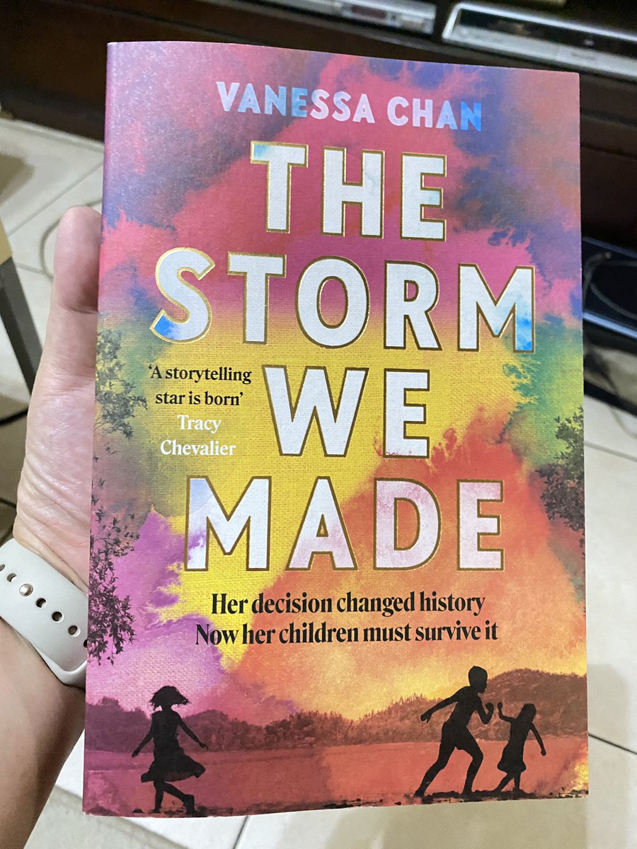 Asian literary talents dominated my #worthreading list these days. Each book resonates with me in different ways; all the compelling storylines leaving behind food for thought to mull over.