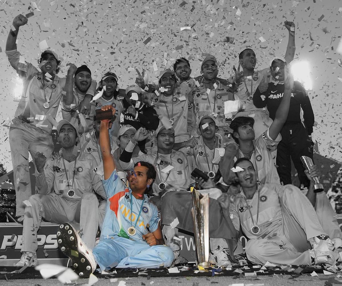 RichKettle07's tweet photo. Rohit Sharma🐐 from T20 World Cup Winning Player to T20 World Cup Winning Captain 👏 Rohit has came a long way 🙌

After 17 years, India 🇮🇳 lifts the T20 World Cup Trophy🏆under the Captaincy of Hitman Rohit Sharma 👏

#RohitSharma #T20WorldCupFinal https://t.co/1A9mB7VM9R