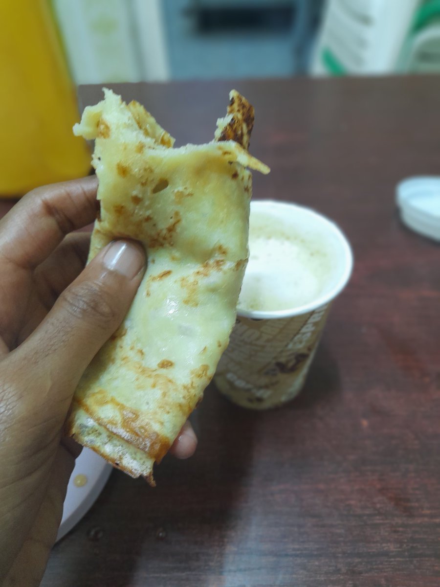 Sadexlaha malabka wakaa, Hoos Fiiri dhibcaha malabka waxuu ku dhibcay miiska anyway Morning wanaagsan🫣😃🔥💥 

#morning 
#MorningVibes 
#somalia