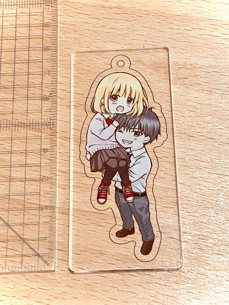 「片ラビのアクキー色見本届いた(カット前のもの)  アクキーはこの3種 過去にファ」|くまがい杏子のイラスト