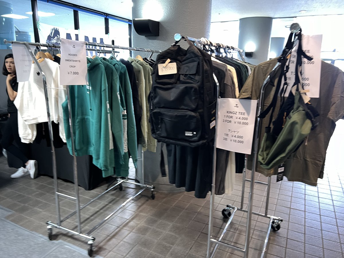 jiujitsunavi's tweet image. 【#IBJJFアジア】

「IBJJFアジア柔術選手権2024」最終日に是非物販でお買い物しましょう！

KINGZ JAPAN @kingzのブースは会場2階になります。

新作道着、Tシャツ、キャップも沢山準備されています！

#IBJJF
#JBJJF
#アジア柔術選手権2024
#KINGZ