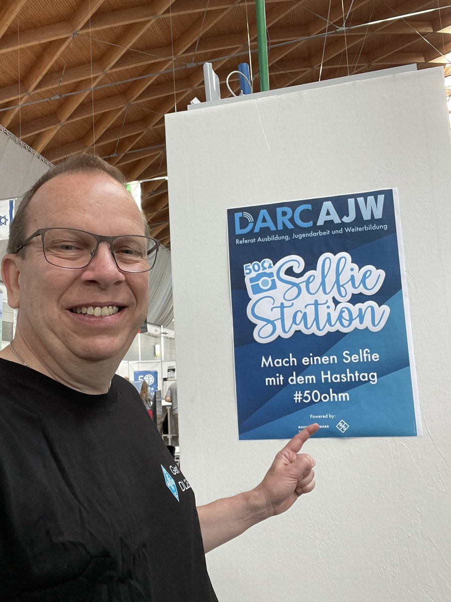 BRGerd's tweet photo. Werde Funkamateur

Lerne mit uns oder mit https://t.co/k4BPSxRG6k 

#AJW #DARC #Funkamateur https://t.co/vxJqbZbv6o