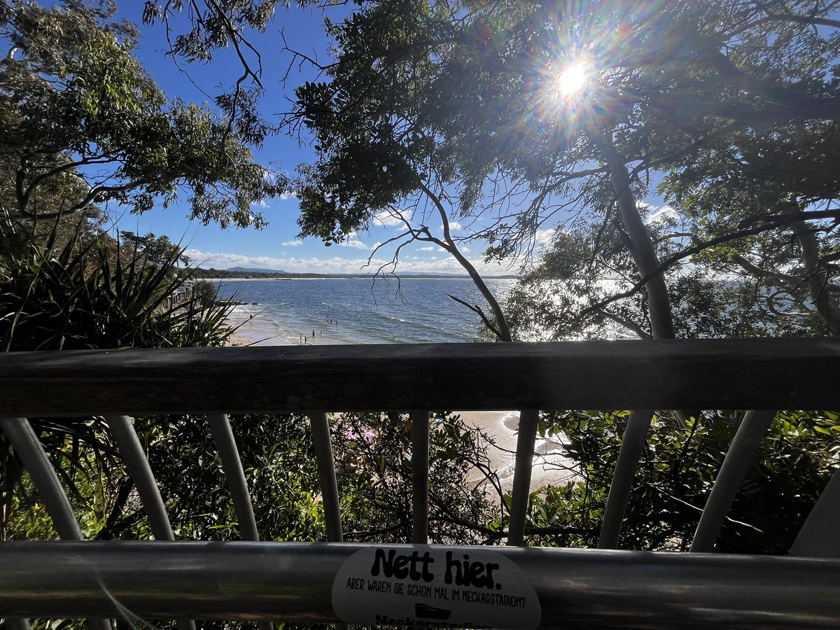 Noosa Beach <a href="/ginaletters/">gina.letters 🖌</a>