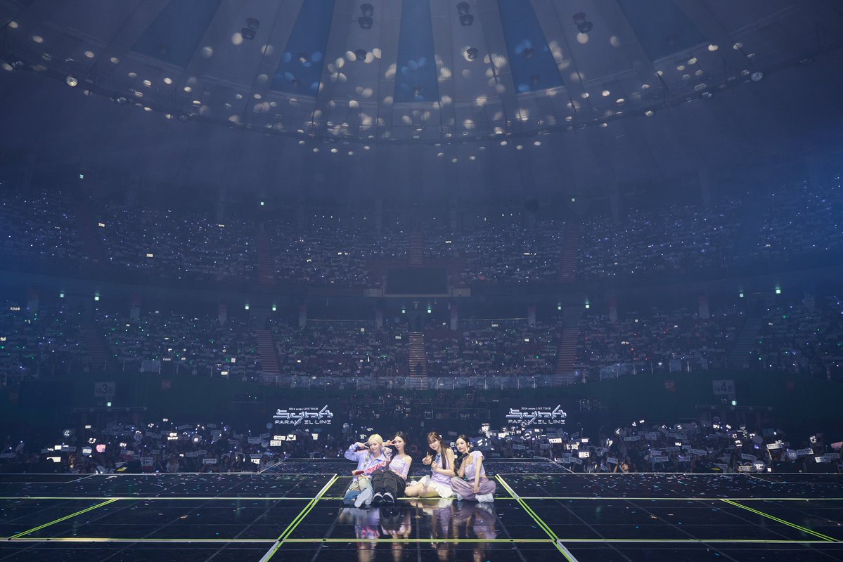 KATR1INA's tweet photo. First day of Synk Parallel Line has done! Thank you for the memories and see you on the second day, MYs. https://t.co/yVAYDGqGKa