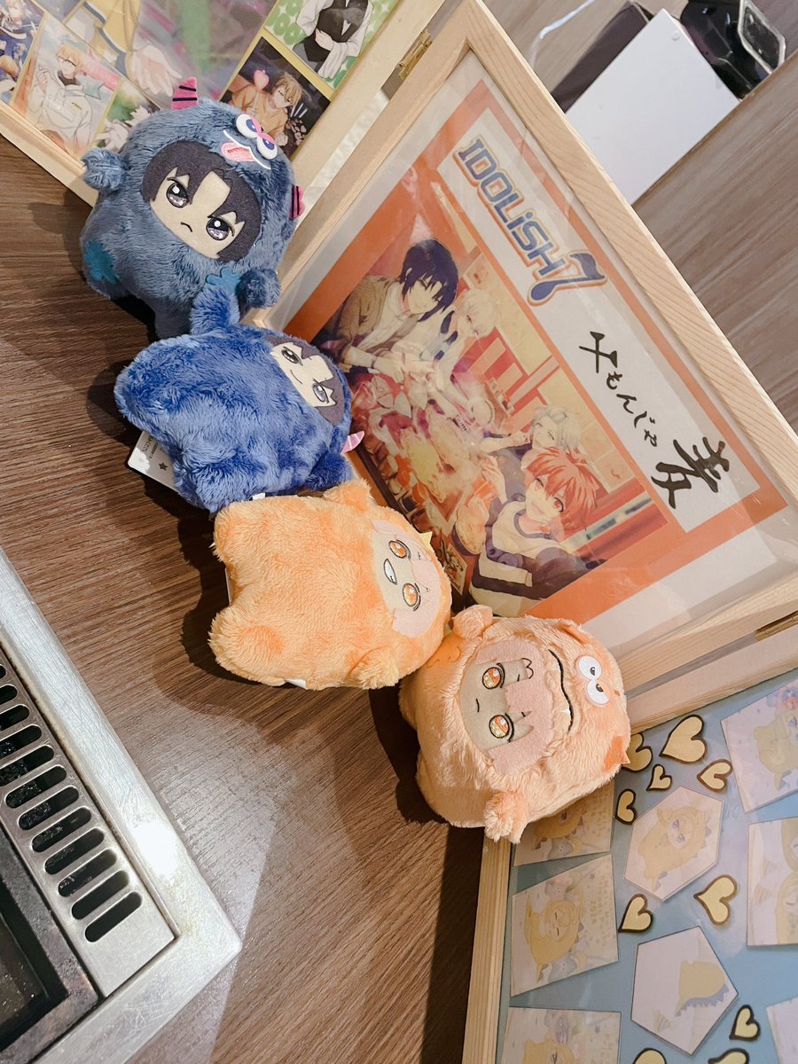 momo_cos_2's tweet photo. ニッシィとジュンブラ行ってお互い欲しいもの11時には買い終わってしまった故のもんじゃ
お互いの明日からの仕事の健闘を祈って

明日から残業祭りじゃ〜〜！ https://t.co/dU0AESE1uN