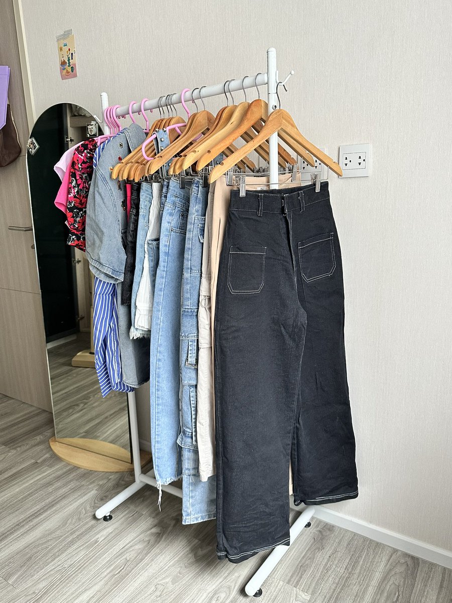 __Myselfeeling's tweet photo. #ส่งต่อ เสื้อผ้ามือสอง ตัวละ 50-100 บาท

❣️ค่าส่ง 50.- ไม่บวกเพิ่ม
💜รีทวิต ลด 20 บาท

ลงของ18.00 วันนี้

#ส่งต่อเสื้อผ้ามือสอง #เสื้อผ้ามือสอง #เสื้อผ้ามือ2 #เสื้อผ้ามือสองราคาถูก #ส่งต่อเสื้อผ้ามือ2 #โล๊ะตู้ #โล๊ะตู้เสื้อผ้า #พร้อมส่ง #โล๊ะเสื้อผ้า #เสื้อผ้าแฟชั่น #กางเกงมือสอง https://t.co/FTcSJIbUwO