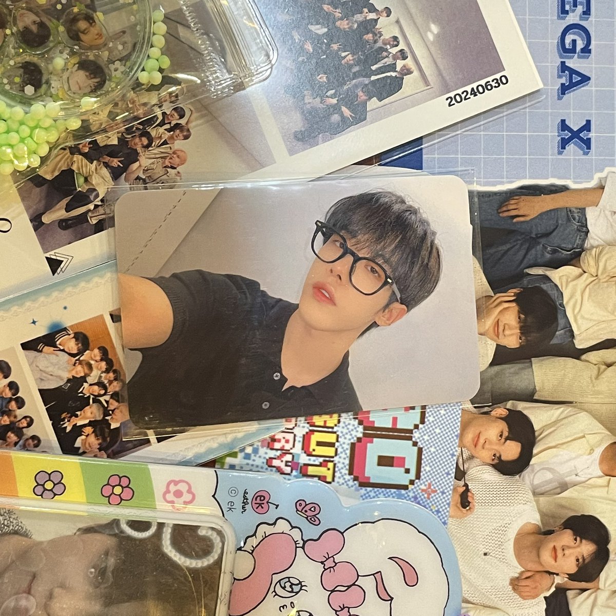 wswswkw24's tweet image. เฟ่น่ารักมั้ก! เกมสนุกสุดๆ พี่ๆฟอเอ้กสวยน่ารักทุกคนมาก🥺 อยากไปเฟ่โอเอ้กทุกปีจริงๆฮะ🫶🏻💚

#Lets_Play_With_OX
#OMEGA_X_3rd_Debut_Anniversary
#OMEGA_X