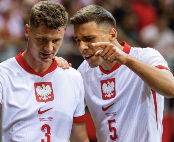 Dziś dzień Ministerstwa Obrony Narodowej. Mam nadzieję, że te 2 kociki świętują