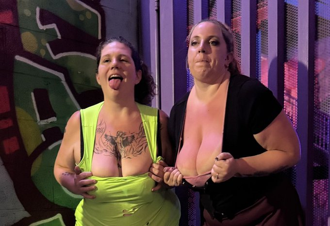 @nixxx42069 💋💋💋💋 https://t.co/VVkoSIAkk0<a class="tags" target="_blank" title="On Twitter" href="/?out=eyJ0eXAiOiJKV1QiLCJhbGciOiJIUzUxMiJ9.eyJpYXQiOjE3MjEyNzAxMTUsImlzcyI6InR3cG9ybnN0YXJzLmNvbSIsIm5iZiI6MTcyMTI3MDExNSwiZXhwIjoxNzUyODA2MTE1LCJyZWRpcmVjdF91cmwiOiJodHRwczovL3R3aXR0ZXIuY29tL25peHh4NDIwNjkifQ.qt0qnJoGdgn74tQeu60Zv6vtOsm26dgzUESUMZm6jbpwhUP7Yt90olHYjDLK5vZ55IWDURfCLPLJtvGAoDMTwQ">@nixxx42069</a><a href="/tag/followme"class="tags"><span>#followme</span></a><a href="/tag/lasvegas"class="tags"><span>#lasvegas</span></a><a href="/tag/rt"class="tags"><span>#rt</span></a>