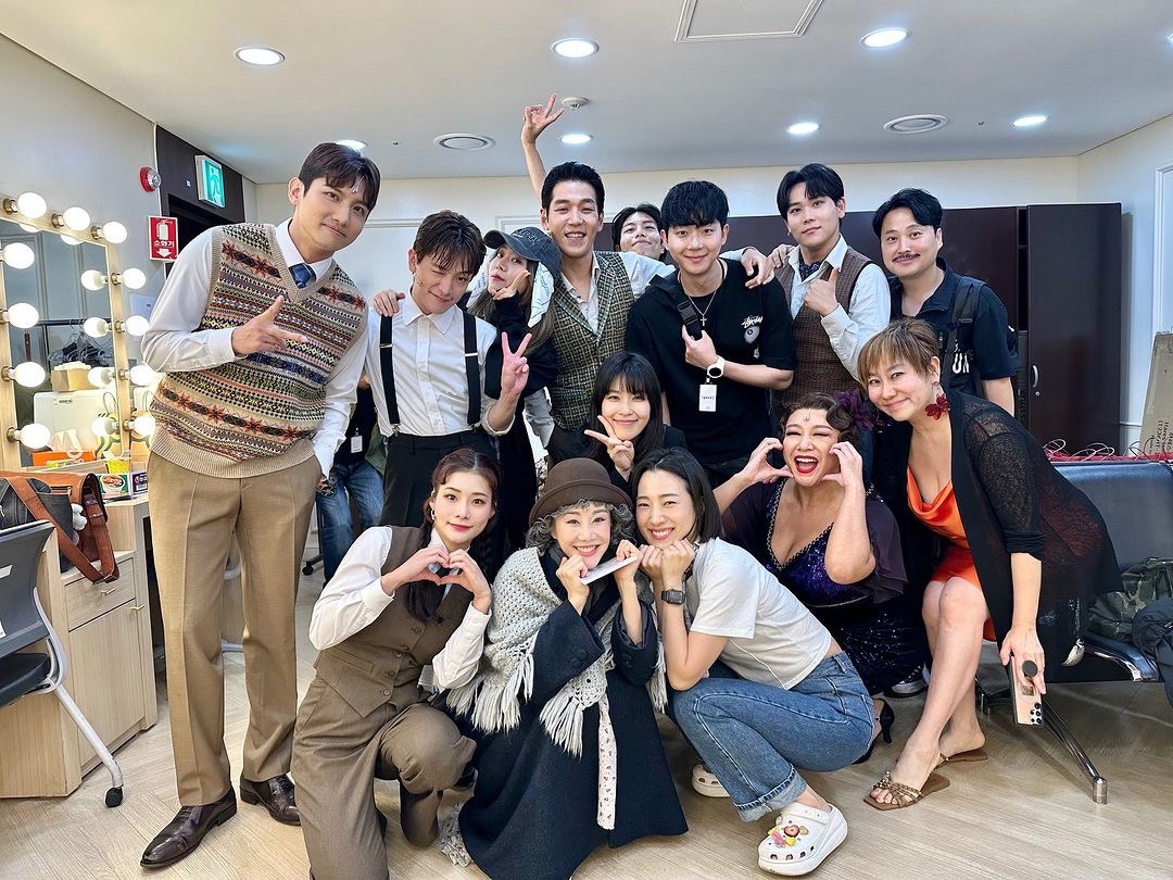 aya_chang_min's tweet image. EMKからもTVXQ公式からも、素敵な画像と映像が上がってます。素敵です。感極まって涙が出そう。今日は挨拶もあるらしいのでそちらも楽しみです。チャンミンを好きになれて良かった。
#チャンミン
#BenjaminButton
#최강창민