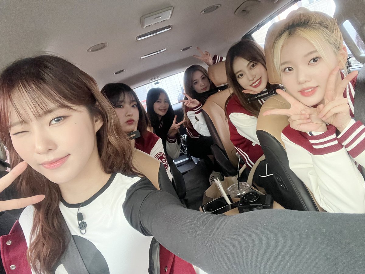 Weeekly (위클리) tweet media